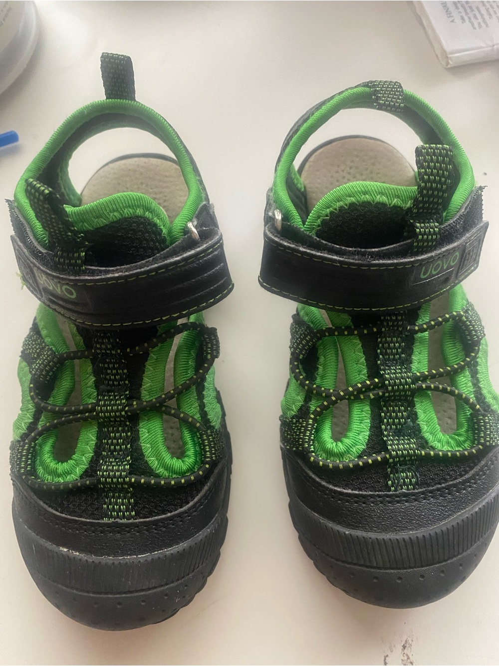 Uovo Kids Green and Black Active Sandals sz 9
